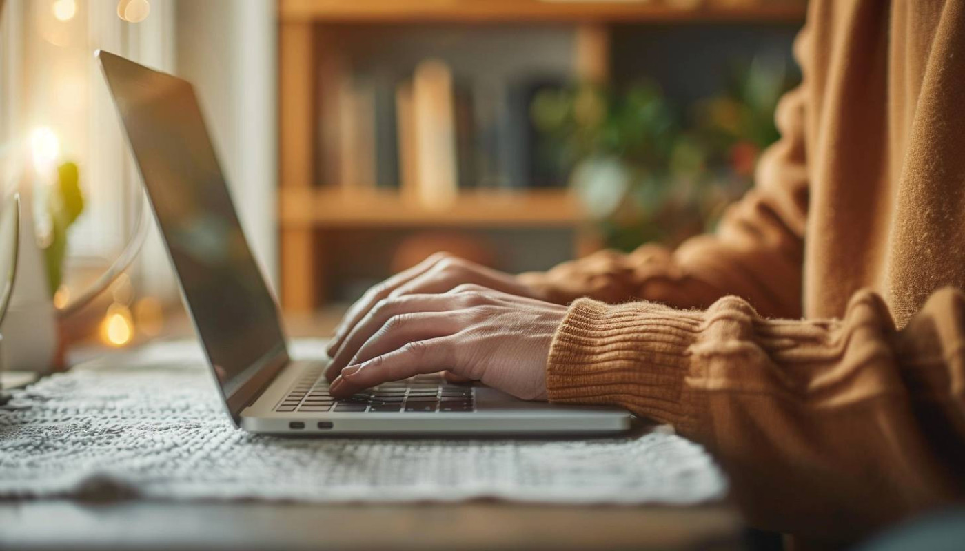 Stratégies pour rédiger un premier message percutant en ligne